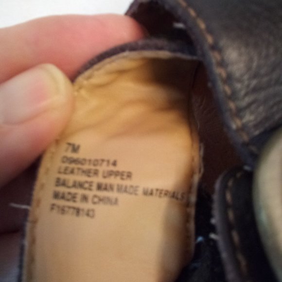 📚 Leather Slip On Sandals - Picture 4 of 5